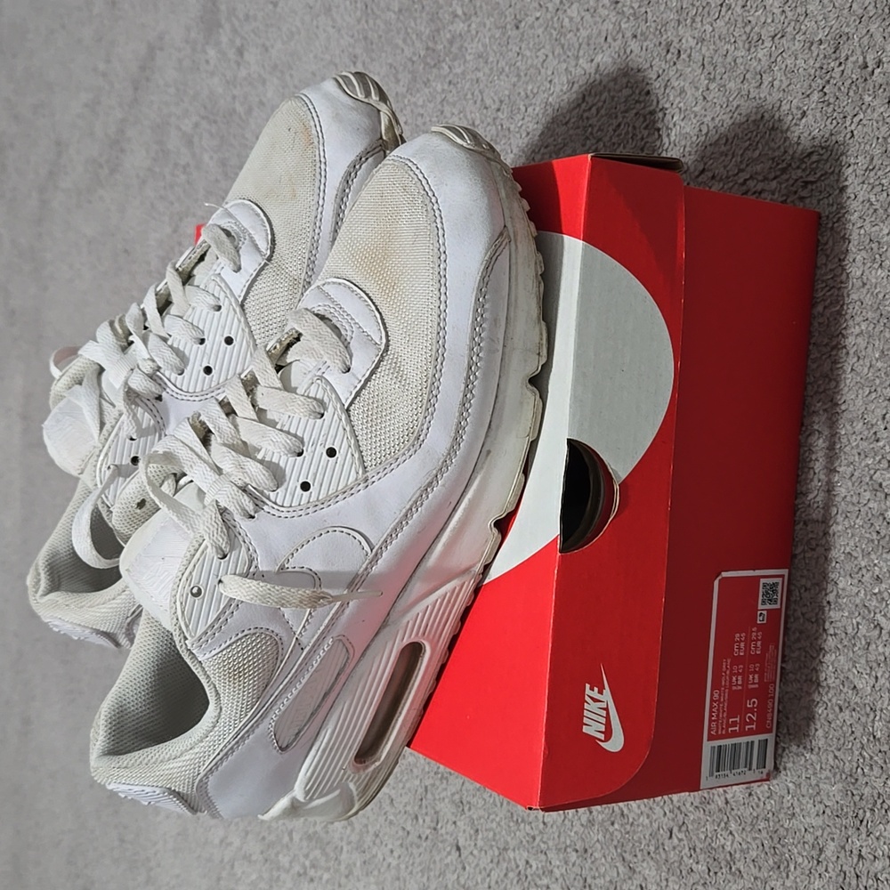 All white air max 90 mens size 11